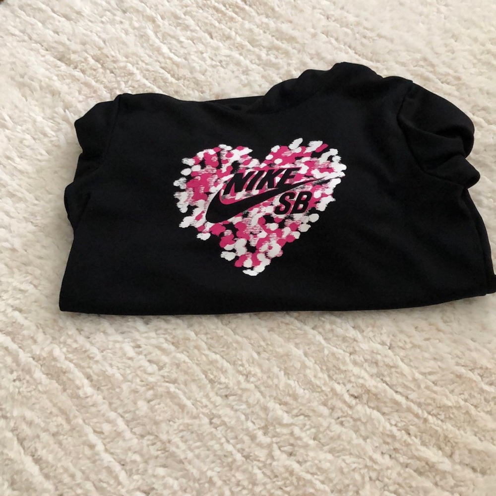 Black nike children’s sweatshirt